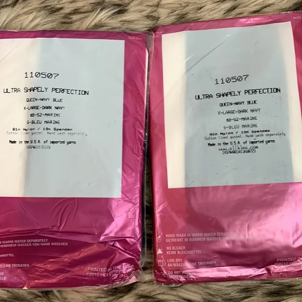 Lot of 2 Vintage Silkies Nylon Pantyhose Ultra Shapely Perfection Dark Navy